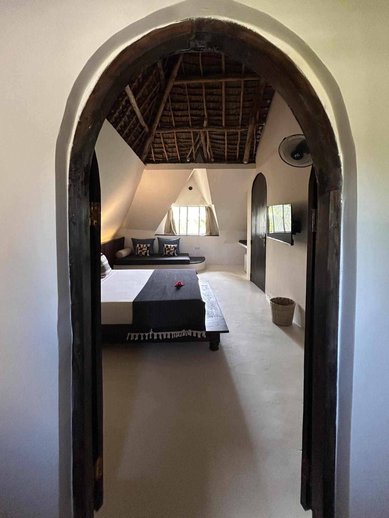 Kuwa Zanzibar Aparthotel Kiwengwa  Exteriör bild