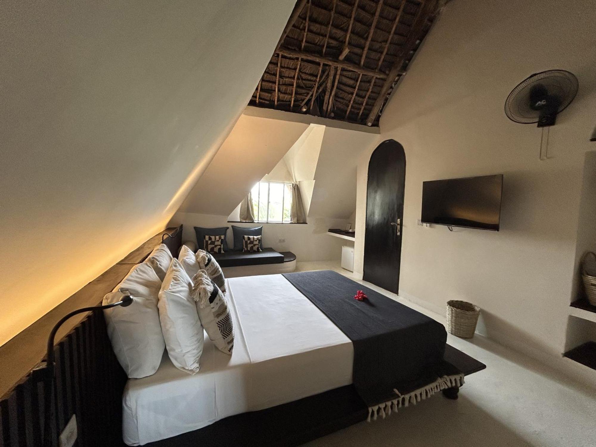 Kuwa Zanzibar Aparthotel Kiwengwa  Exteriör bild
