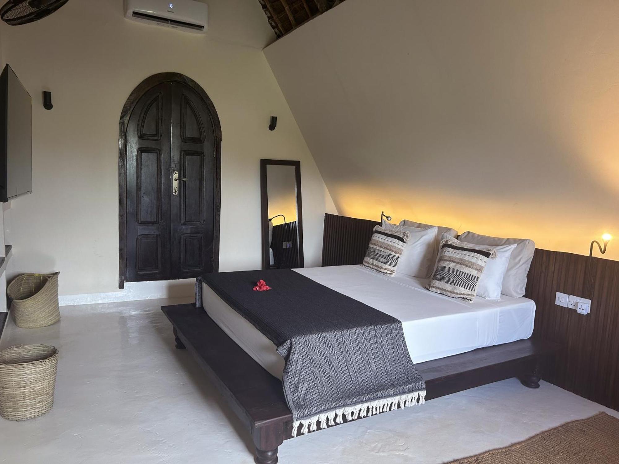Kuwa Zanzibar Aparthotel Kiwengwa  Exteriör bild