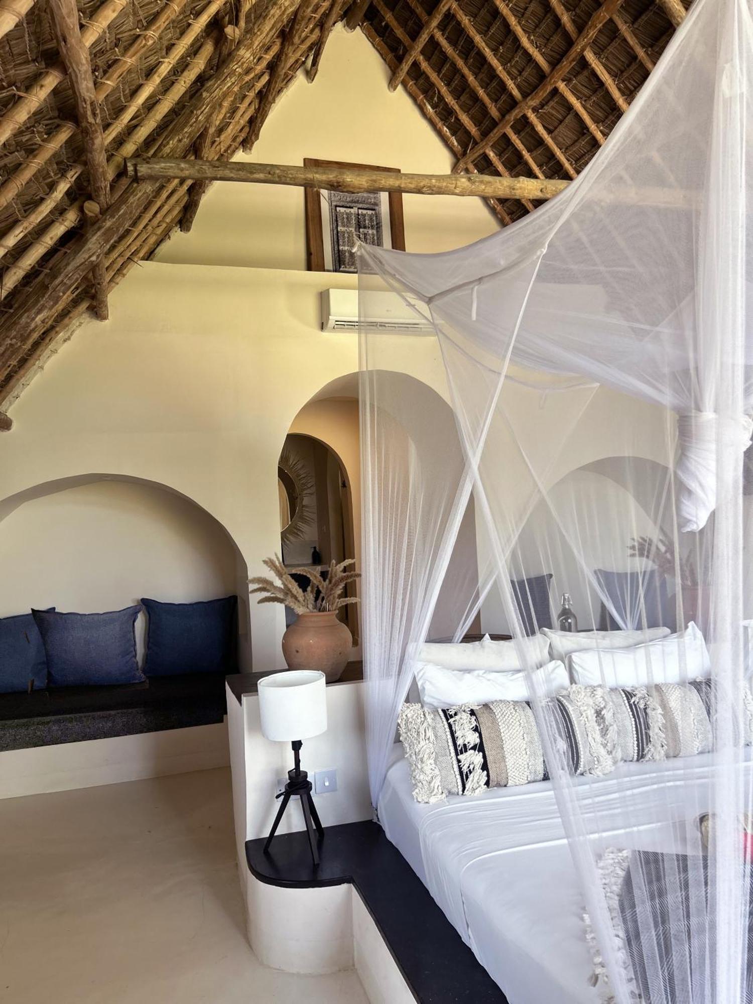 Kuwa Zanzibar Aparthotel Kiwengwa  Exteriör bild