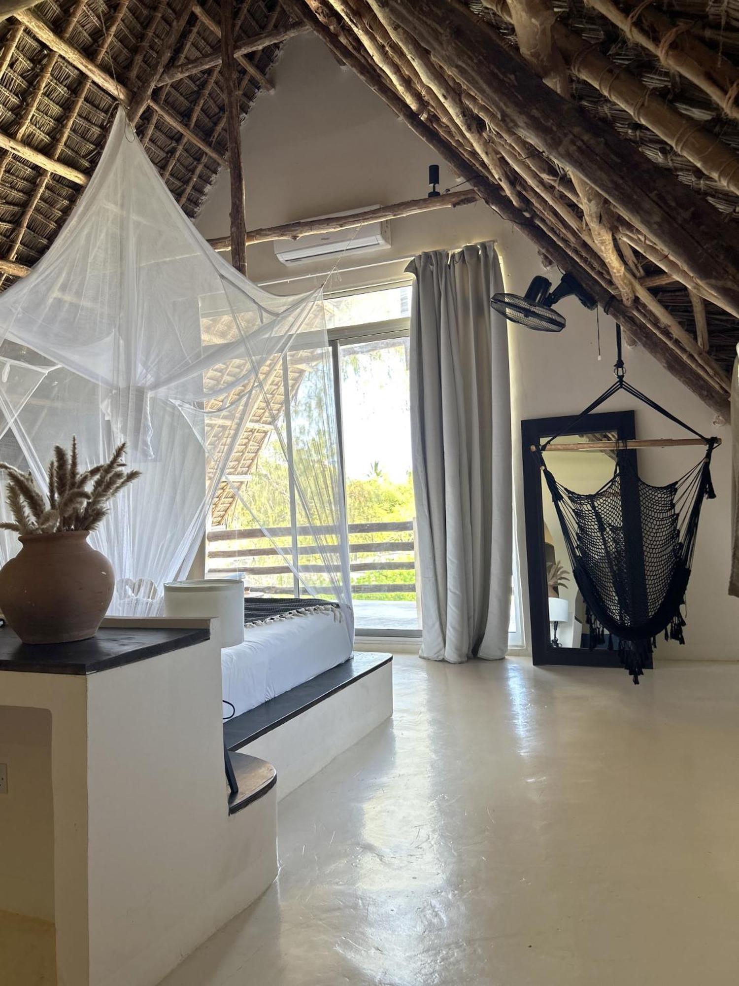 Kuwa Zanzibar Aparthotel Kiwengwa  Exteriör bild