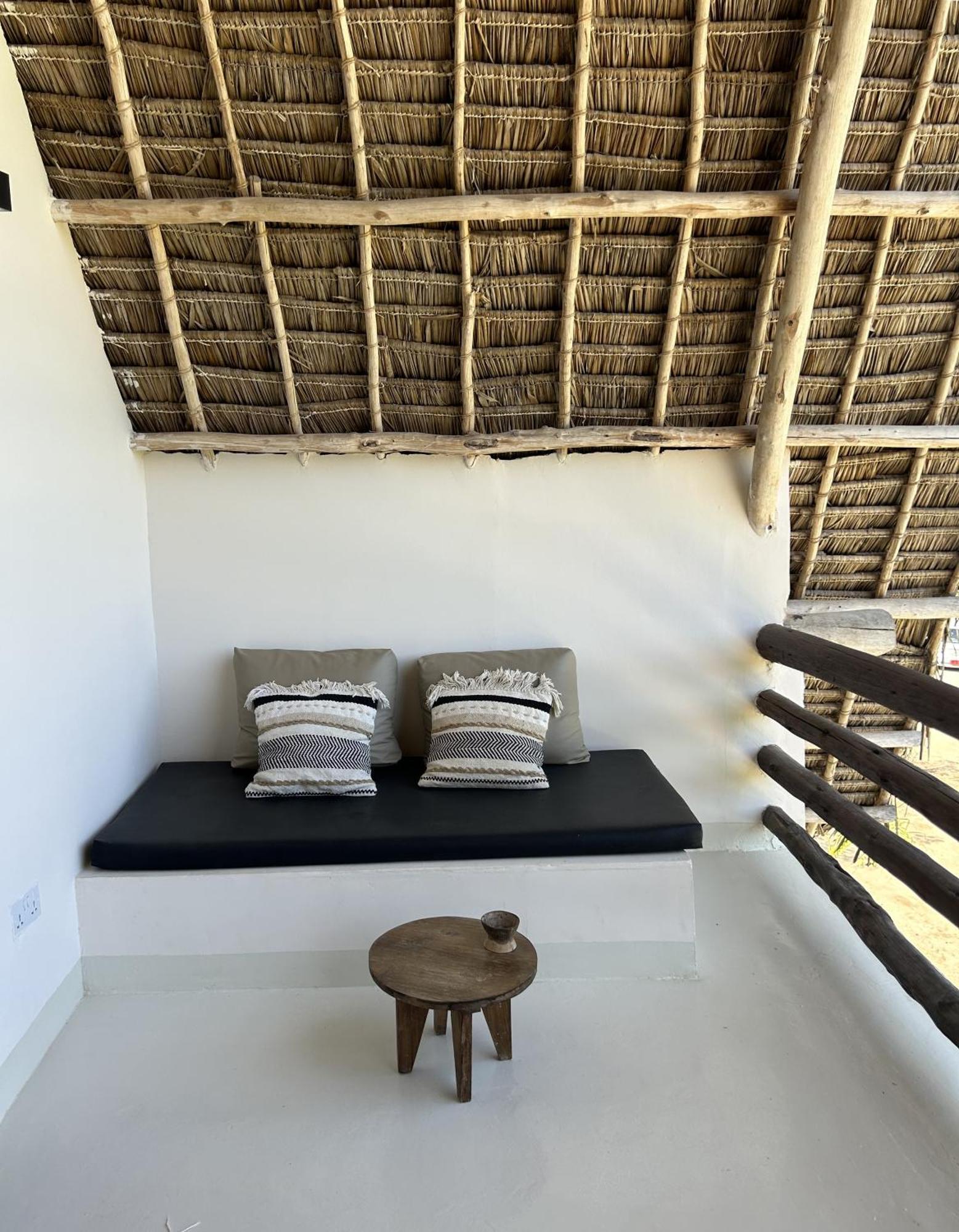 Kuwa Zanzibar Aparthotel Kiwengwa  Exteriör bild