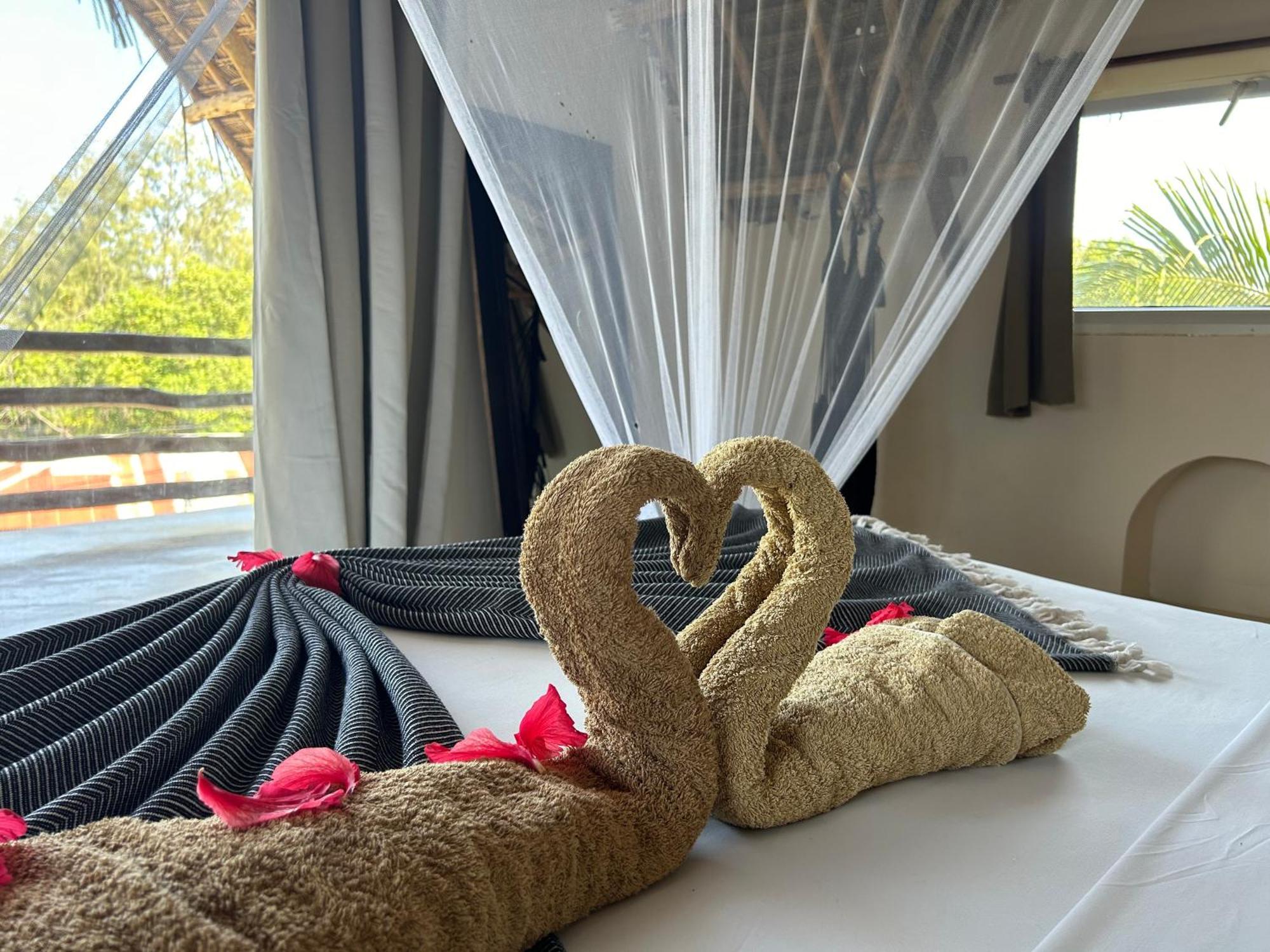 Kuwa Zanzibar Aparthotel Kiwengwa  Exteriör bild